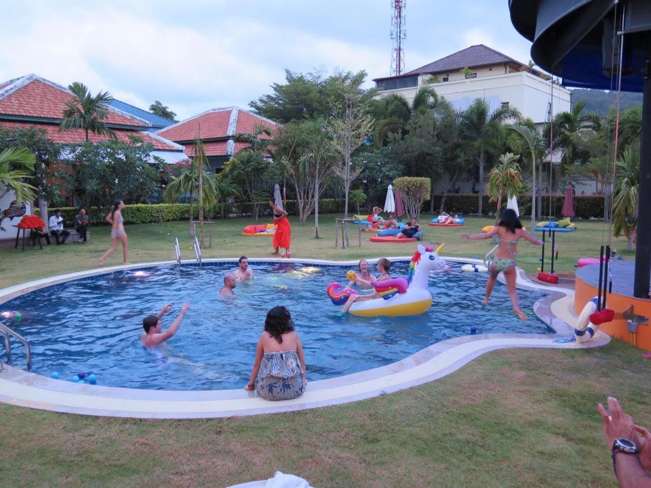 Jazz U Garden Resort Bãi biển Kata Ngoại thất bức ảnh